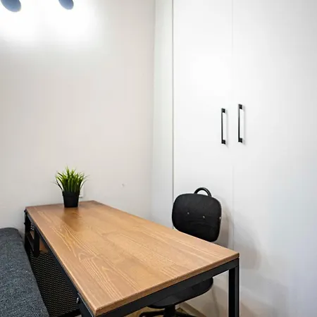 W Centrum Warszawy - Dworzec