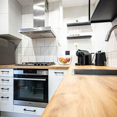 W Centrum Warszawy - Dworzec דירה